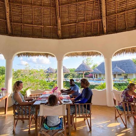 Butiama Bustani Hotel คิลินโดนี ภายนอก รูปภาพ