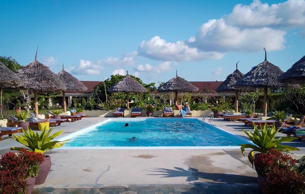 Butiama Bustani Hotel คิลินโดนี ภายนอก รูปภาพ