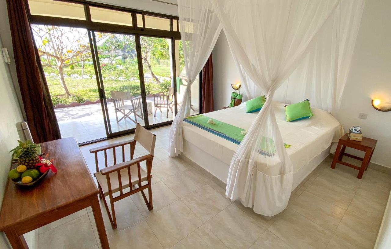 Butiama Bustani Hotel คิลินโดนี ภายนอก รูปภาพ