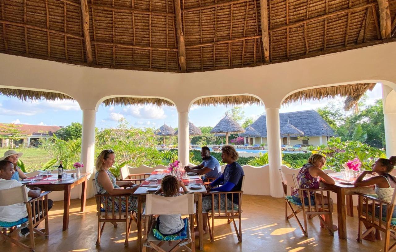 Butiama Bustani Hotel คิลินโดนี ภายนอก รูปภาพ
